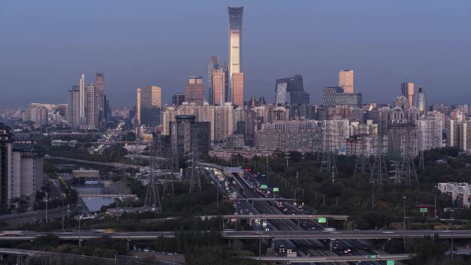 中国尊与北京五环路近在咫尺