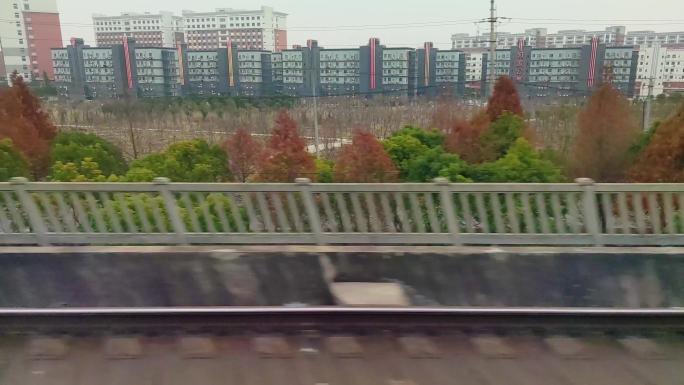 火车动车高铁行驶窗外的风景视频素材99