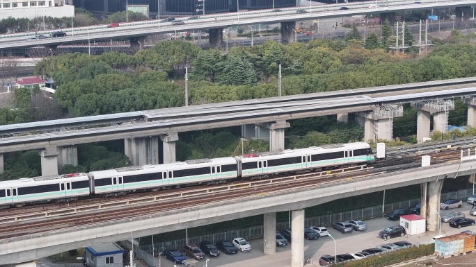 上海磁悬浮  龙阳路地铁站航拍