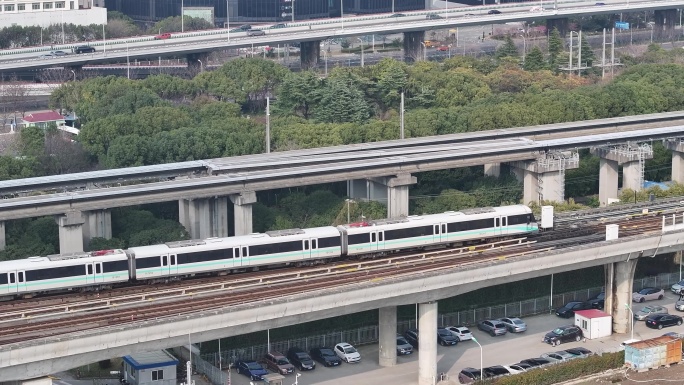 上海磁悬浮  龙阳路地铁站航拍