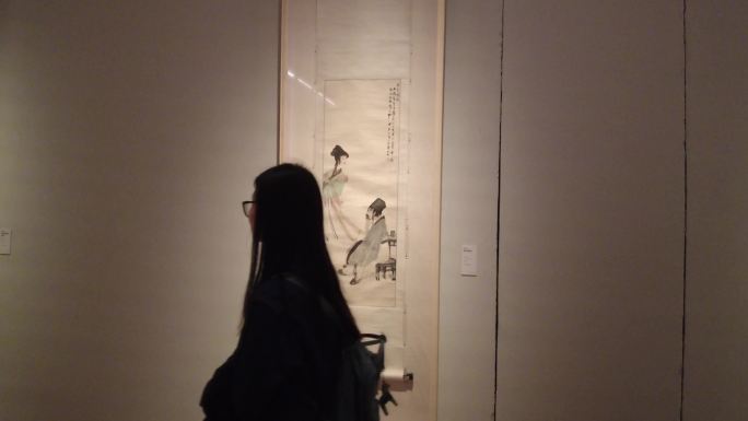 中国美术馆观众参观名家作品展览著名画家