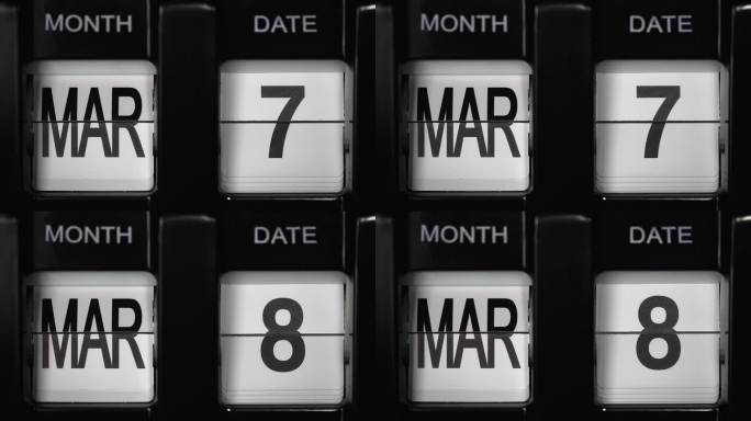 日期从3月7日改为3月8日的复古翻转日历。关闭了。
