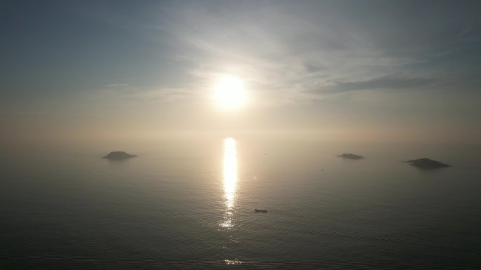 惠州惠东双月湾日出航拍风光