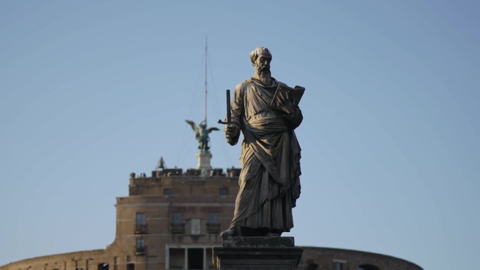 意大利罗马——2023年5月25日:意大利罗马圣天使堡圣天使桥上的雕像