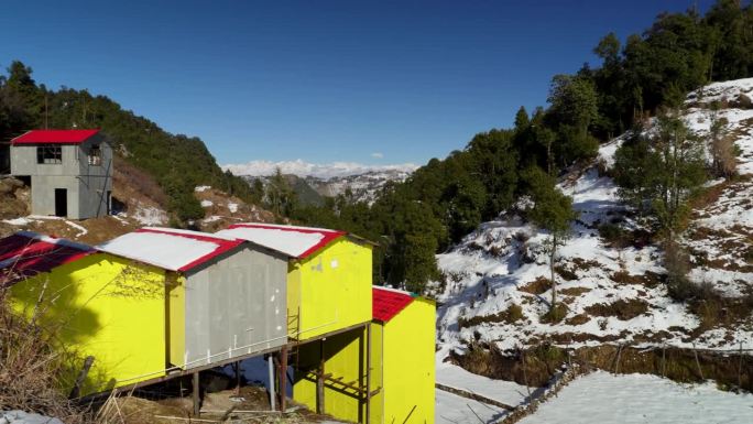 穆索里的降雪:冬天在印度北阿坎德邦女王山的第一张毯子