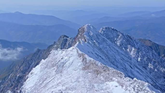 【原创素材】4K航拍延时大理苍山唯美雪景