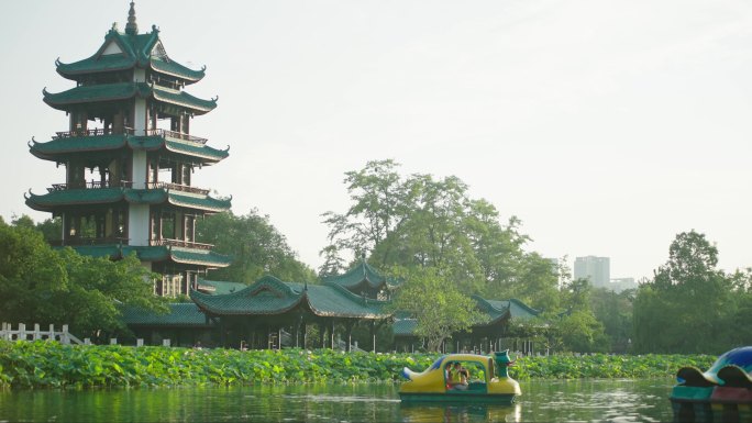 成都桂湖公园莲花游船古建筑园林