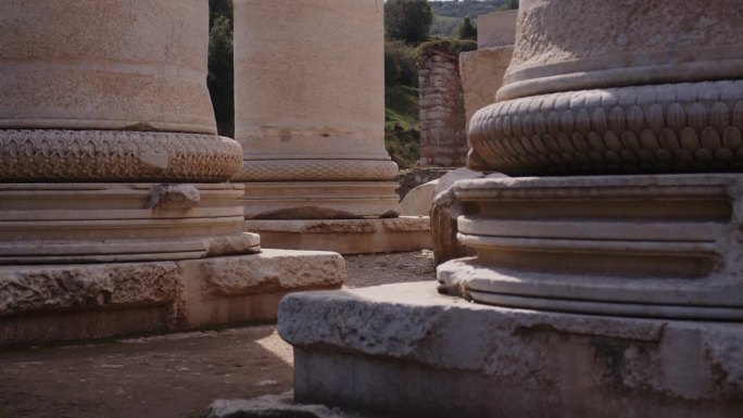 撒狄的阿尔忒弥斯神庙的柱子底部。