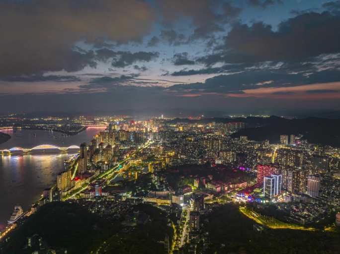 梧州夜景 梧州日转夜合成