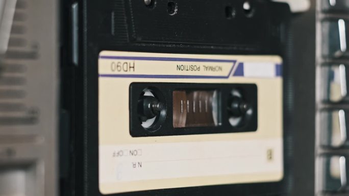 音频磁带录音机回放复古音频磁带特写
