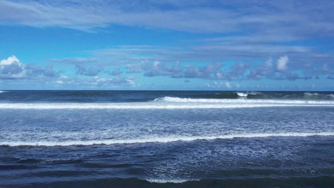 航拍，浪花后浪推前浪