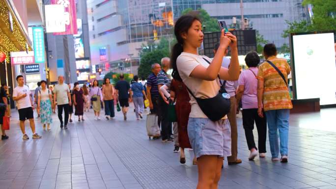 上海市南京东路逛街购物旅游人群行人人流游