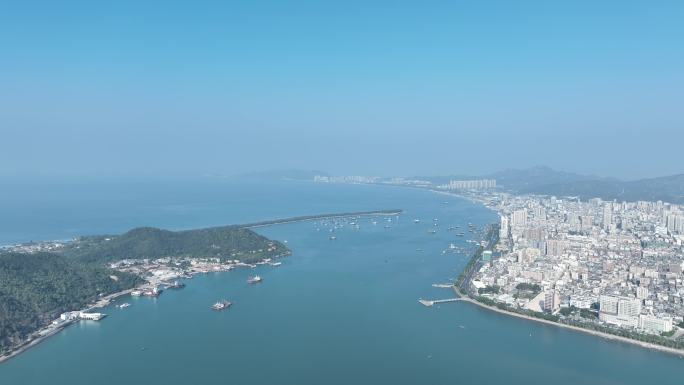 汕尾海边风景航拍海湾城市海滨大道建筑风光