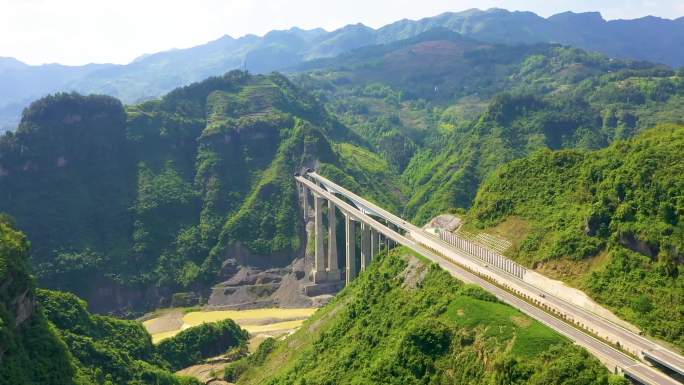 贵州乡村山区高速公路航拍