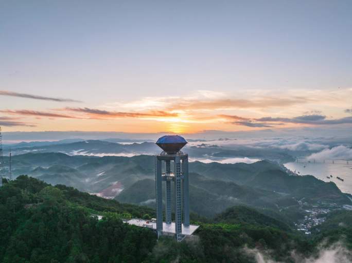 梧州日出白云山