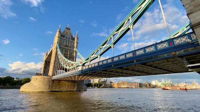 伦敦塔桥在泰晤士河英国静态拍摄