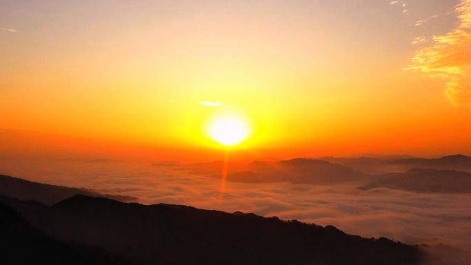 日出云雾山生态大自然晨光云雾山川