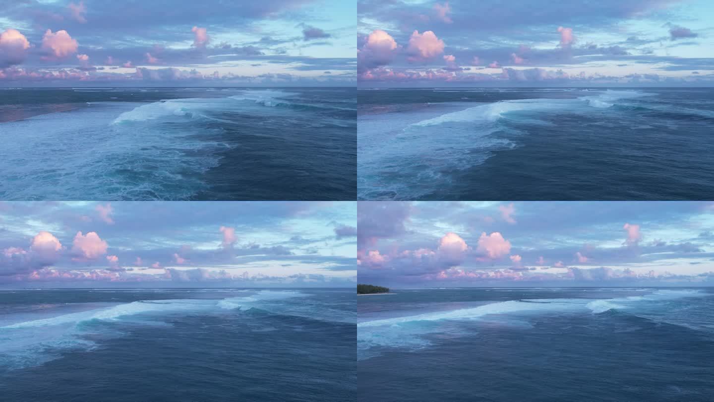 毛里求斯，茫茫大海一望无际海浪，夕阳