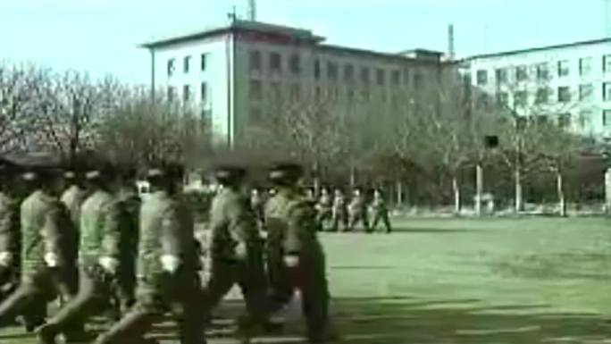 70年代的女兵训练视频