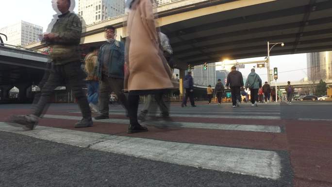 北京早晨人流车流繁忙上班族城市早高峰北漂