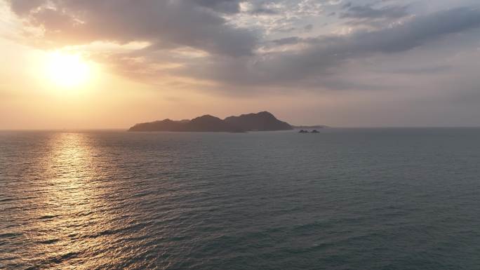 海上日出海面航拍