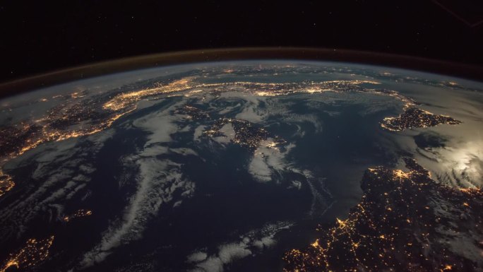 从国际空间站看到的巴利阿里海到图尔卡纳湖