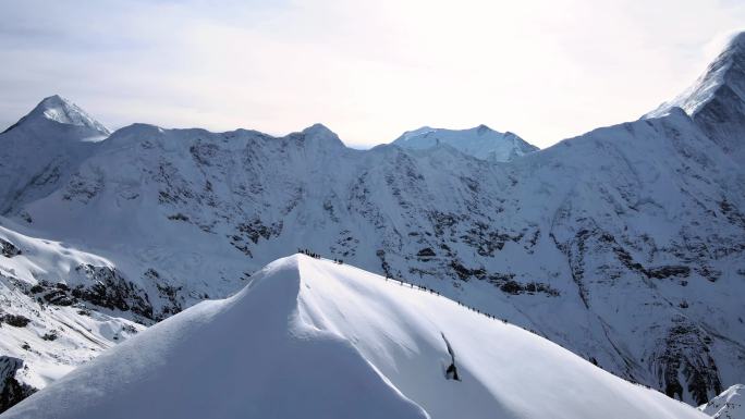 那玛峰登山航拍