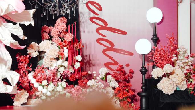 红色婚礼迎宾区结婚布置装饰