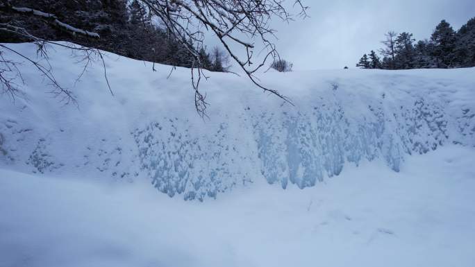 黄龙雪景