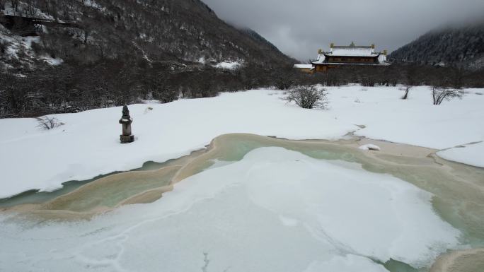 黄龙雪景