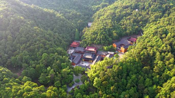 玲珑山卧龙寺