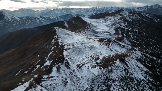 航拍雅安夹金山风光14