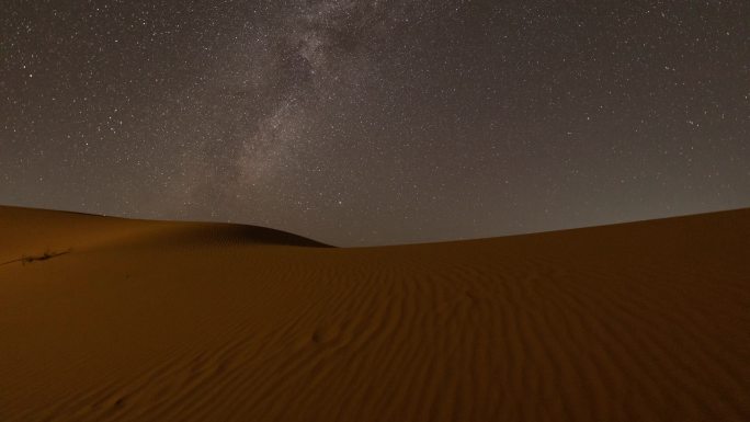 星空下的沙漠