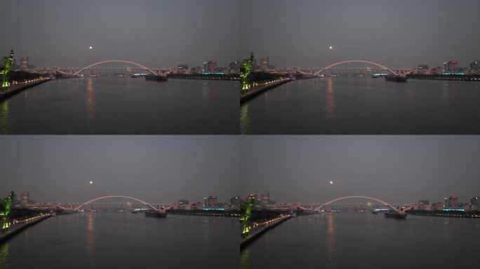 上海黄浦江星美术馆卢浦大桥江面夜景轮船