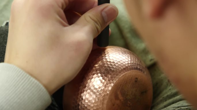 匠心独具：手工制作精铜茶壶全过程