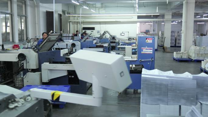 印刷厂各种运行中的设备2