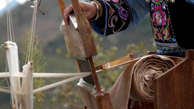传统手工编织技艺展示
