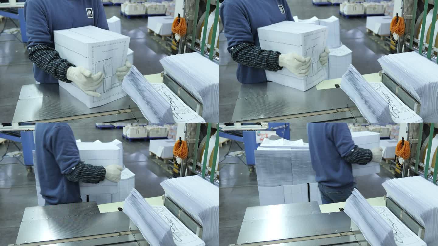 印刷厂里工人在整理印刷的试卷6