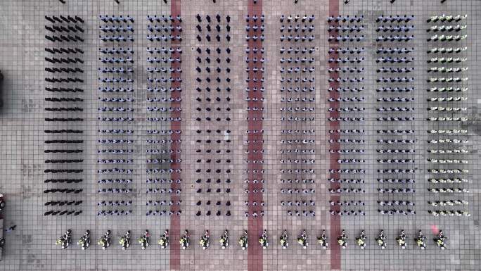 航拍公安消防特警车队方阵