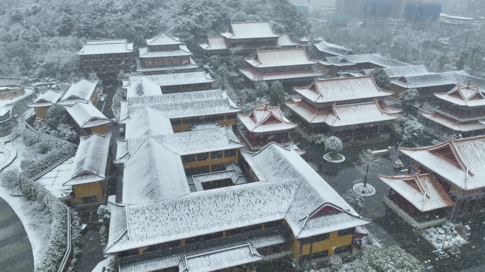 西普陀寺大雪