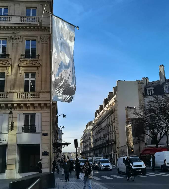 巴黎街头的艺术感场景