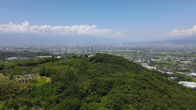 无人机拍摄的日本山梨县神府盆地