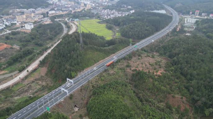 俯拍高速公路