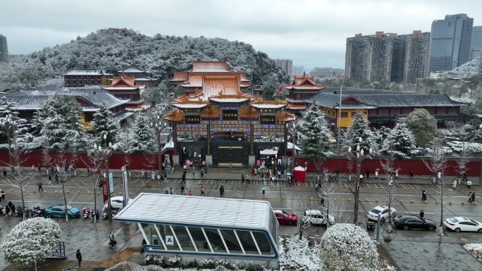 西普陀寺雪中前进