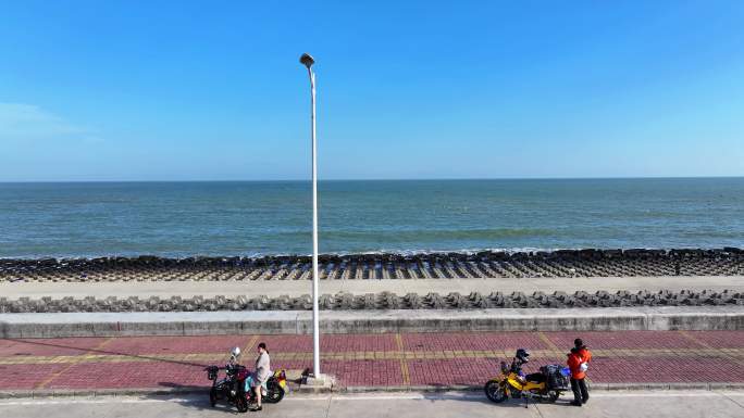 航拍广东汕头海岸大道海岸线防浪堤风光