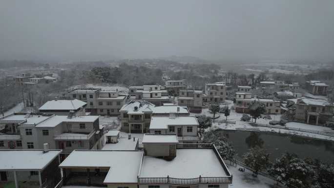 江西小镇农村冬季下雪高空航拍