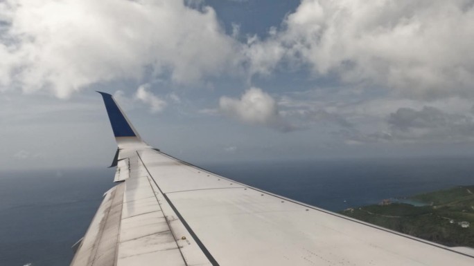 飞机在美属维尔京群岛圣托马斯的夏洛特阿马利亚降落。