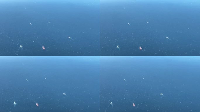 直布罗陀海峡鸟瞰图，海上交通繁忙。从飞机驾驶舱拍摄的。