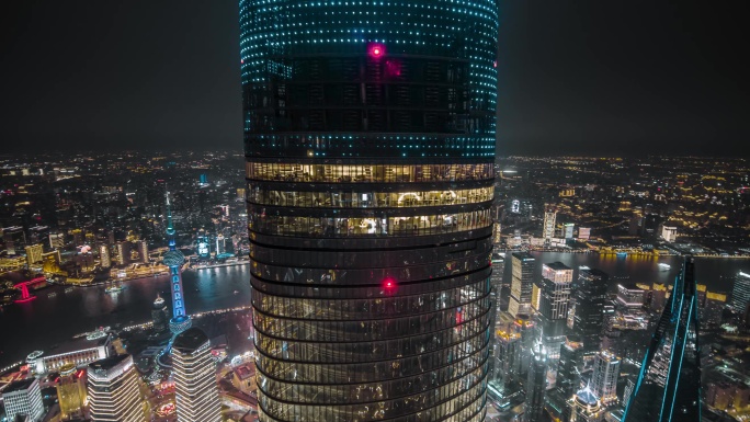 上海中心大厦顶层观光厅夜景航拍