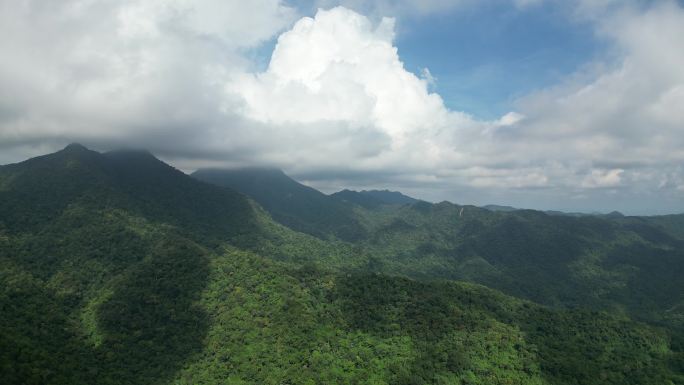 海南 尖峰岭 航拍 青山白云01